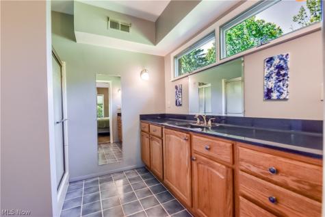 28833 Clark Drive Wickliffe OH 44092