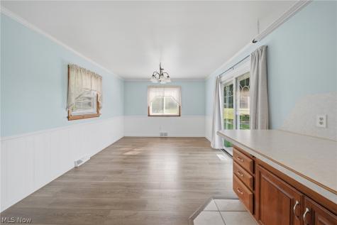 1724 Spring Valley Avenue NW Canton OH 44708