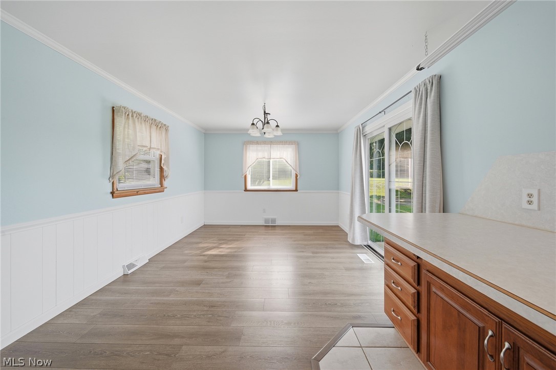 1724 Spring Valley Avenue NW Canton OH 44708