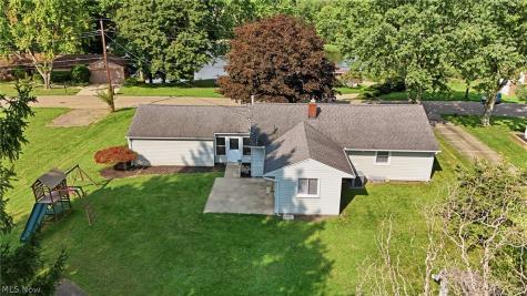 1724 Spring Valley Avenue NW Canton OH 44708