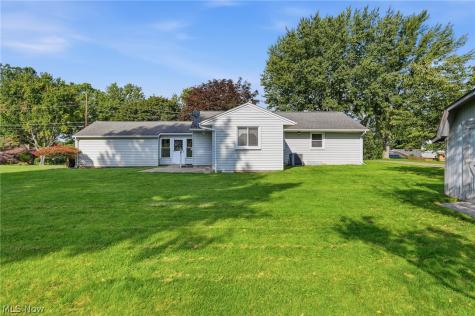 1724 Spring Valley Avenue NW Canton OH 44708