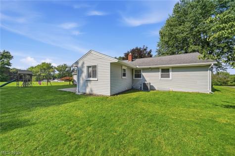 1724 Spring Valley Avenue NW Canton OH 44708