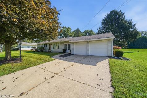 1724 Spring Valley Avenue NW Canton OH 44708