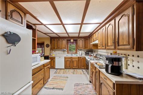 3867 Bay Path Drive Akron OH 44319