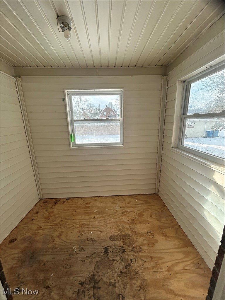 15 Katherine Street Struthers OH 44471
