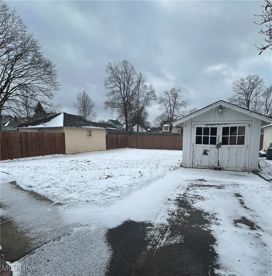 15 Katherine Street Struthers OH 44471