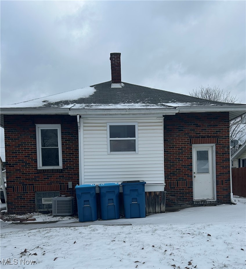 15 Katherine Street Struthers OH 44471