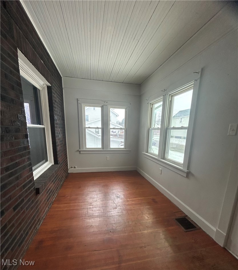 15 Katherine Street Struthers OH 44471