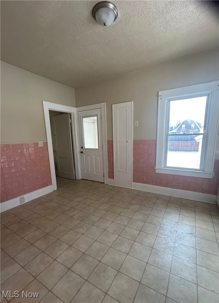 15 Katherine Street Struthers OH 44471