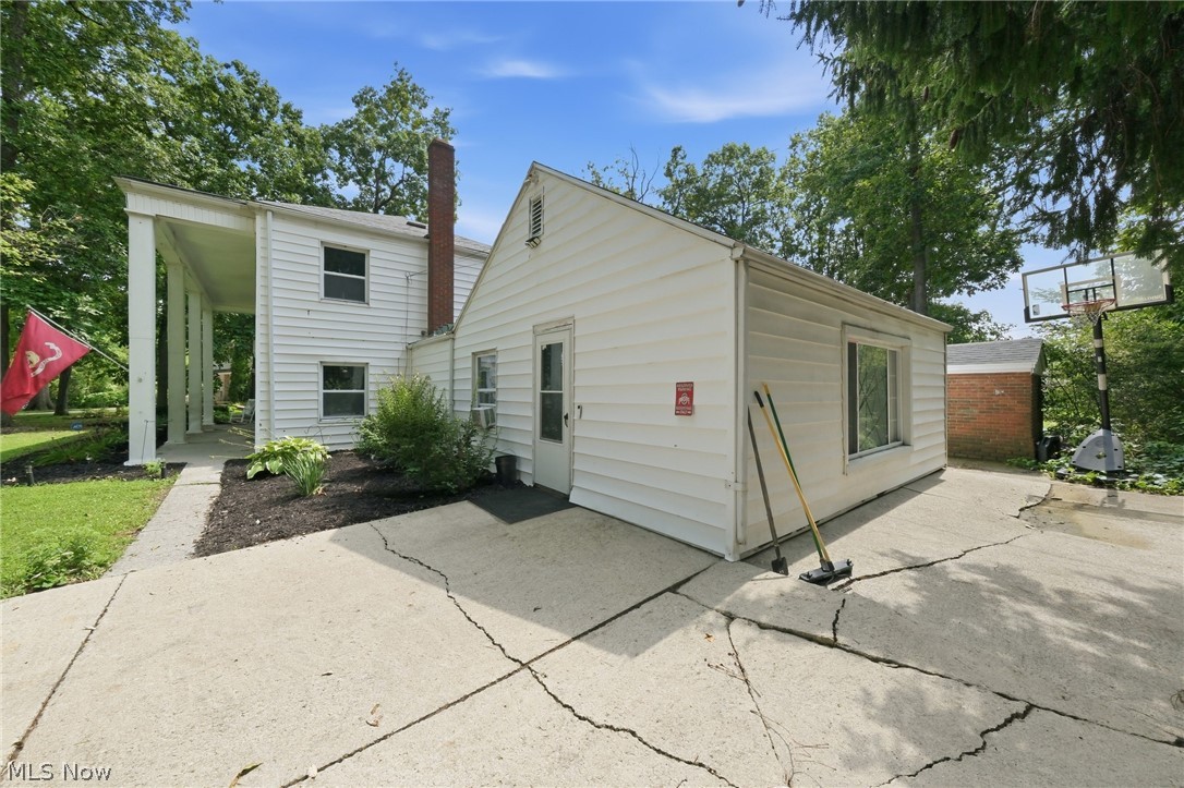 222 E Howard Street Willard OH 44890
