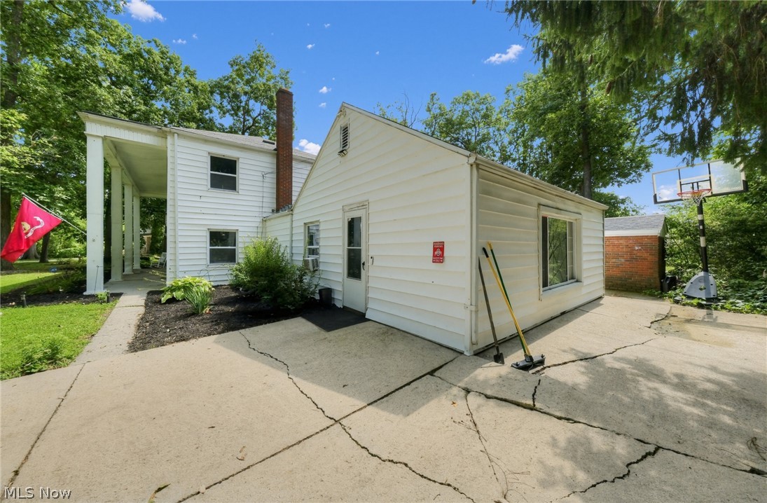 222 E Howard Street Willard OH 44890