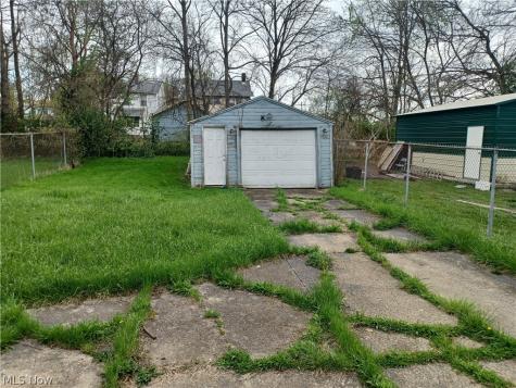 529 Dickson Street Youngstown OH 44502
