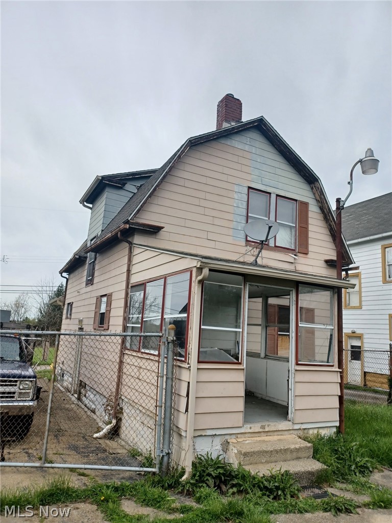 529 Dickson Street Youngstown OH 44502