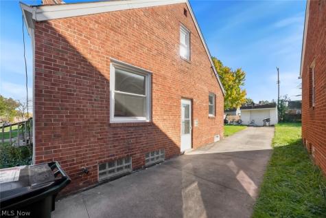 3431 Grovewood Avenue Parma OH 44134