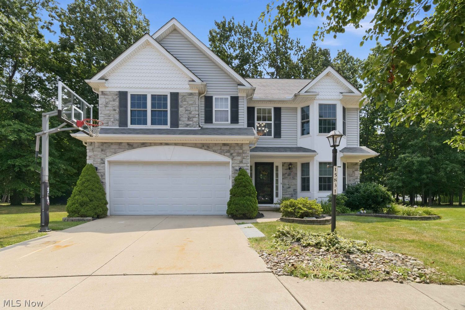 15831 Falmouth Oval Middleburg Heights OH 44130
