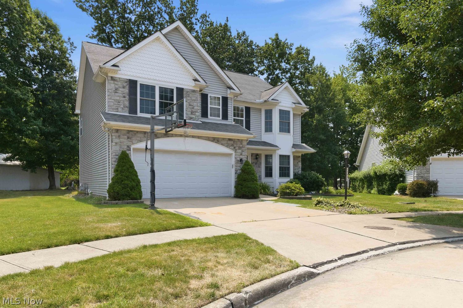 15831 Falmouth Oval Middleburg Heights OH 44130