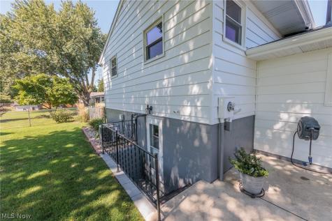 110 Birchwood Drive Sandusky OH 44870
