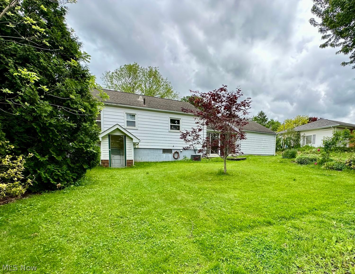 1215 Douglas Avenue Barberton OH 44203