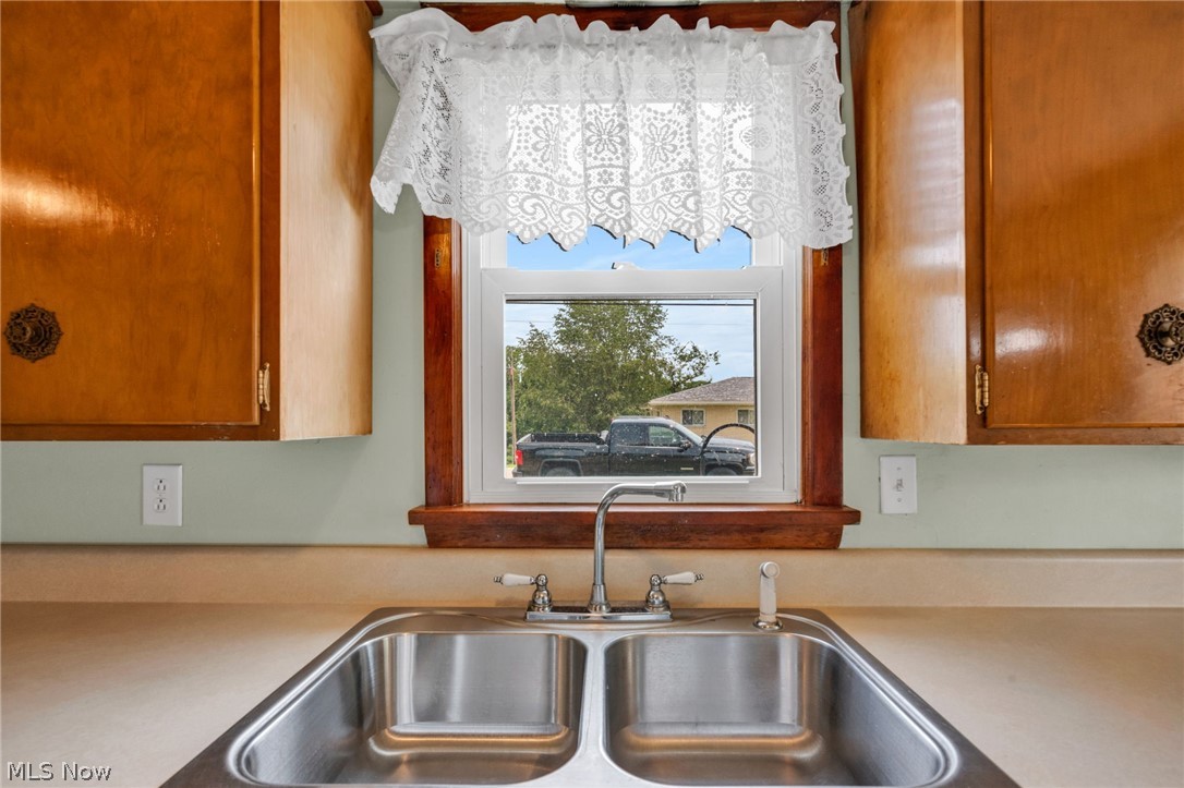 2557 Fernwood Road Wintersville OH 43953