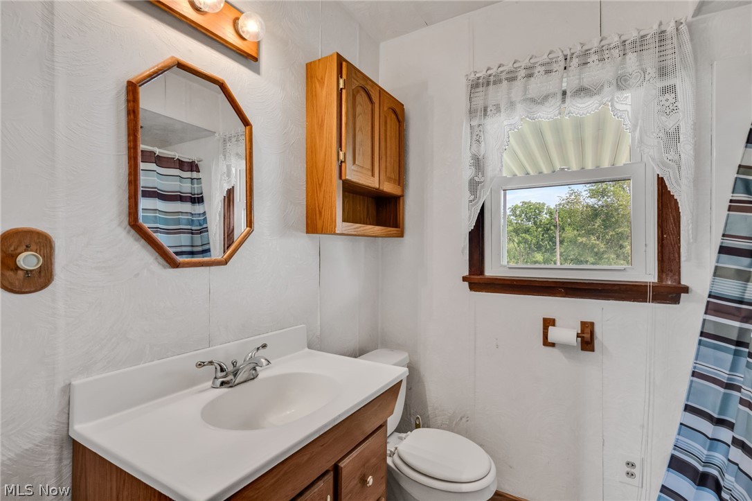 2557 Fernwood Road Wintersville OH 43953