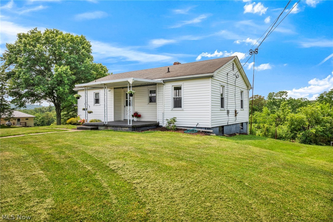 2557 Fernwood Road Wintersville OH 43953