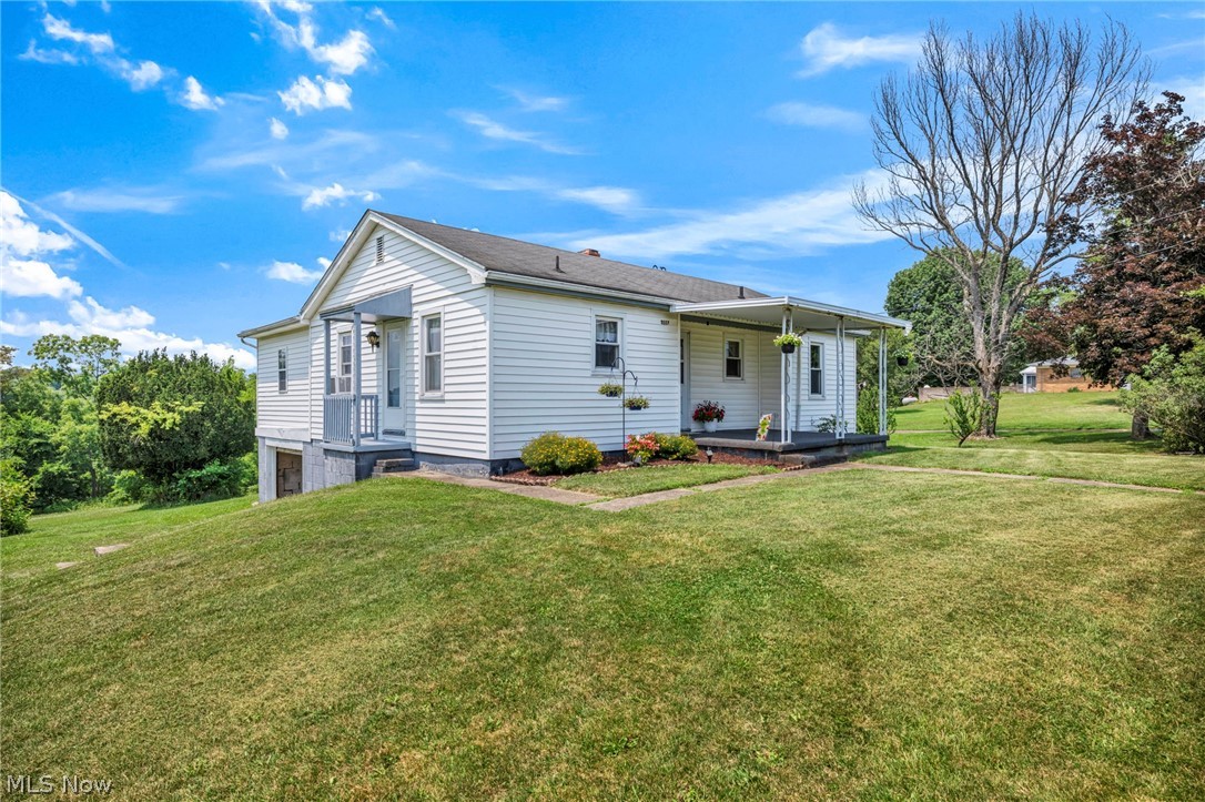 2557 Fernwood Road Wintersville OH 43953