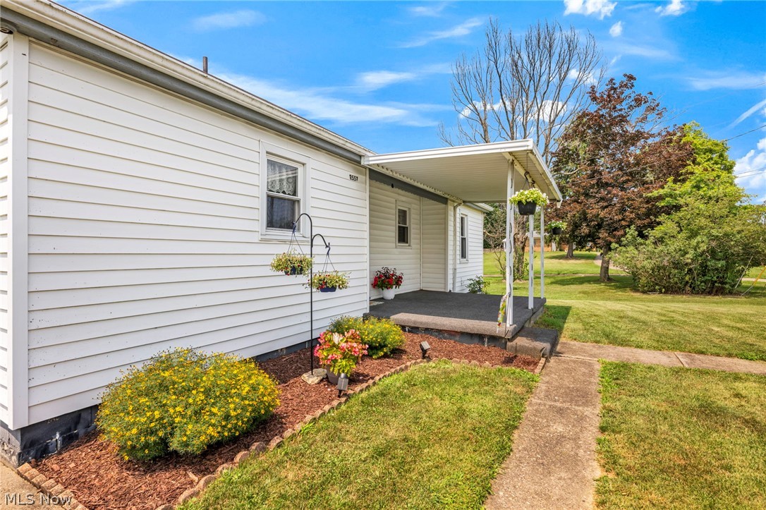 2557 Fernwood Road Wintersville OH 43953