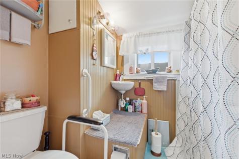 407 Phillips Avenue Ashland OH 44805