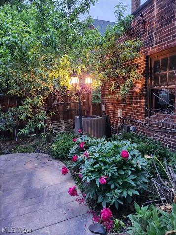 2858 Berkshire Road Cleveland Heights OH 44118