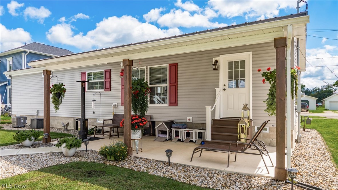 78 W 4th Street Frazeysburg OH 43822