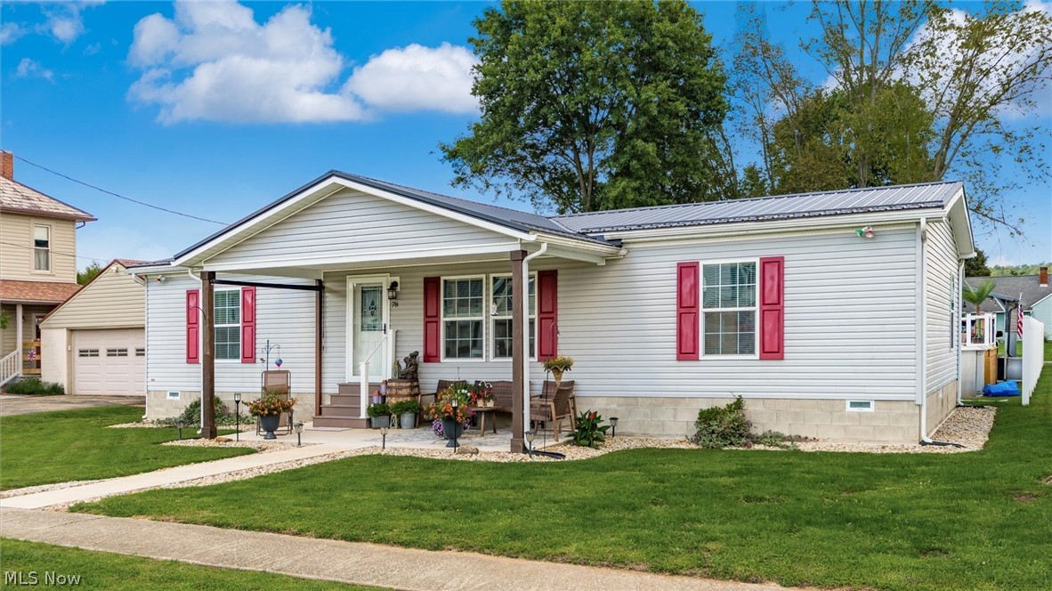 78 W 4th Street Frazeysburg OH 43822