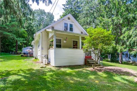 6082 S Myers Road Clinton OH 44216