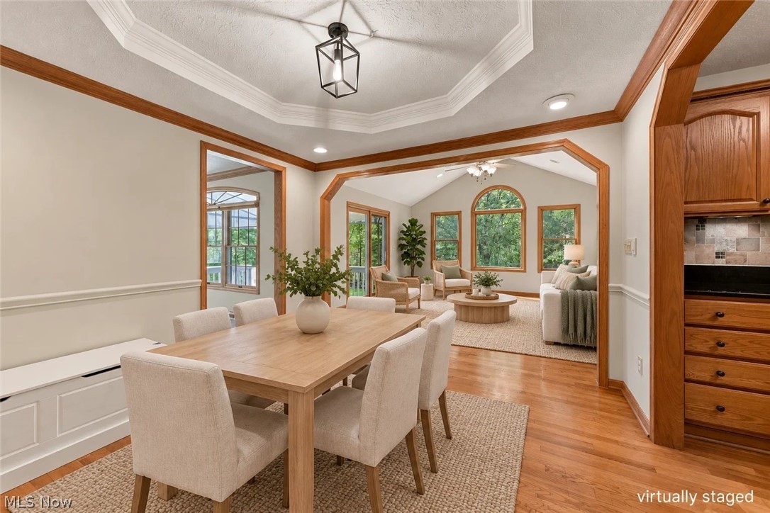 240 Greenview Drive Aurora OH 44202