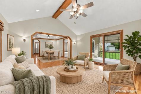 240 Greenview Drive Aurora OH 44202