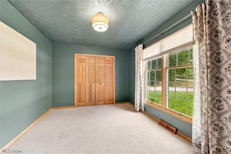 240 Greenview Drive Aurora OH 44202