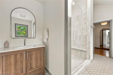 240 Greenview Drive Aurora OH 44202
