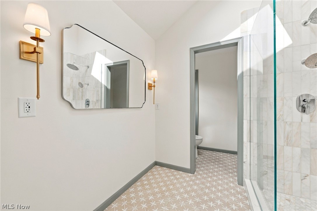 240 Greenview Drive Aurora OH 44202
