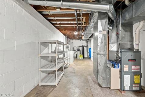 240 Greenview Drive Aurora OH 44202