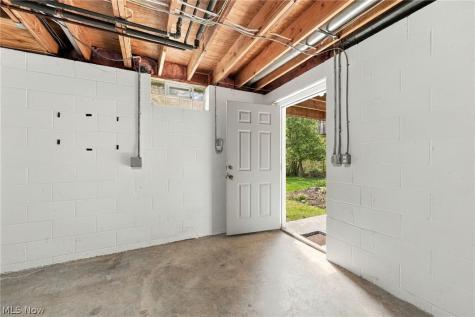 240 Greenview Drive Aurora OH 44202