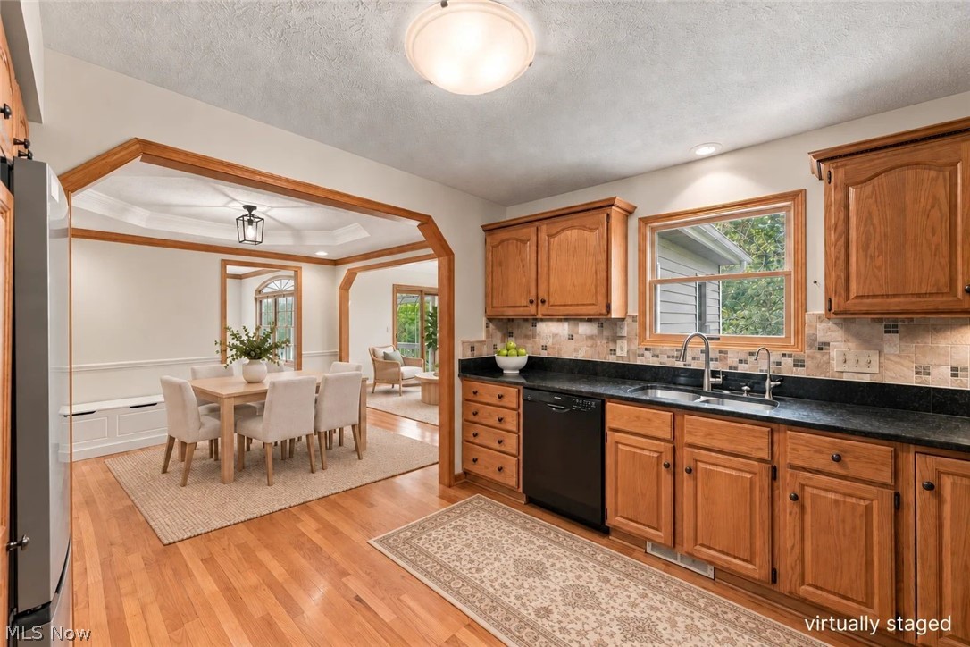 240 Greenview Drive Aurora OH 44202