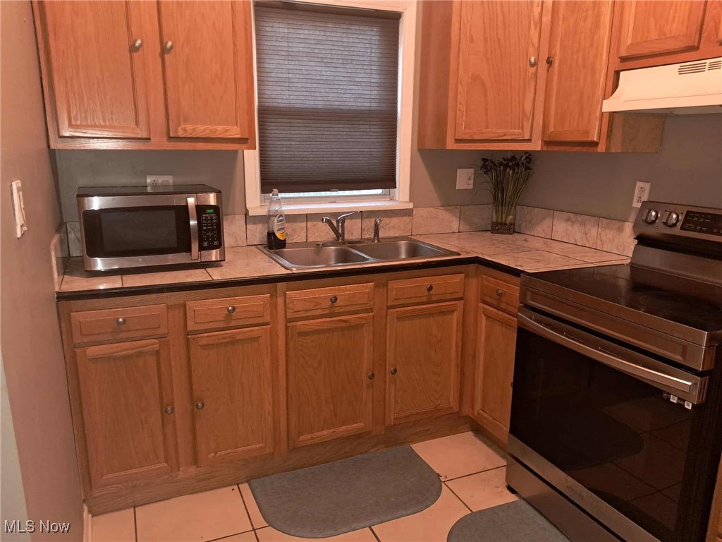 9412 Grand Division Avenue Garfield Heights OH 44125