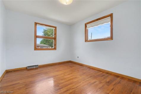 11905 Ronald Drive Parma OH 44130
