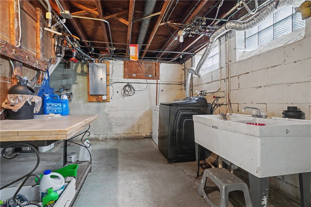 11905 Ronald Drive Parma OH 44130