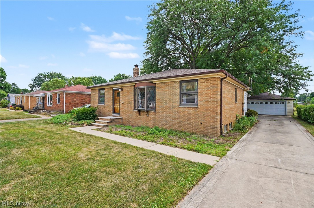 11905 Ronald Drive Parma OH 44130