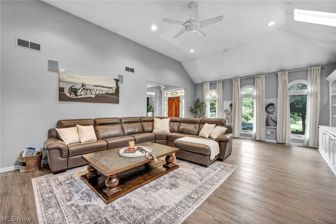 5560 Turnberry Lane Highland Heights OH 44143