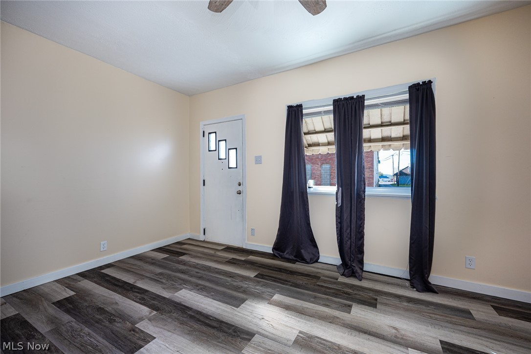 1152 Adams Street Coshocton OH 43812