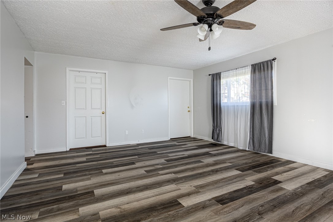 1152 Adams Street Coshocton OH 43812