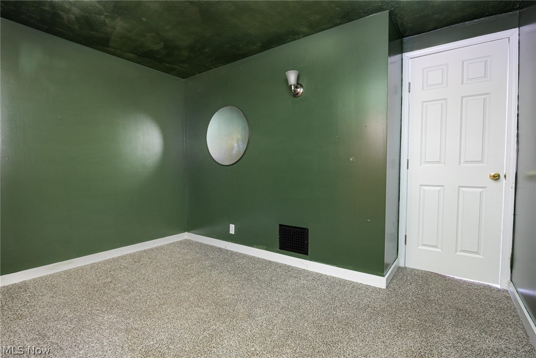 1152 Adams Street Coshocton OH 43812