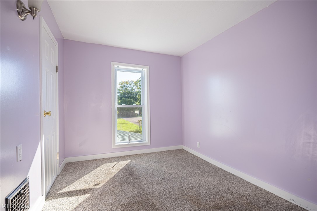 1152 Adams Street Coshocton OH 43812