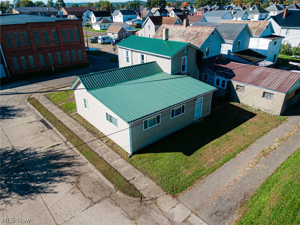 1152 Adams Street Coshocton OH 43812